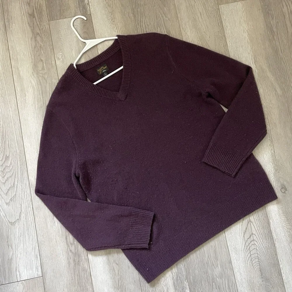 J.Crew Cashmere Sweater v neck long sleeve pullover mens Purple (medium) classic